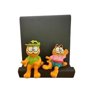 Lot Of Vintage Garfield PVC Figures/Cake Toppers~Waving and Sitting